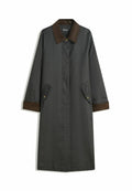 WITH CONTRAST COLLAR Media 1