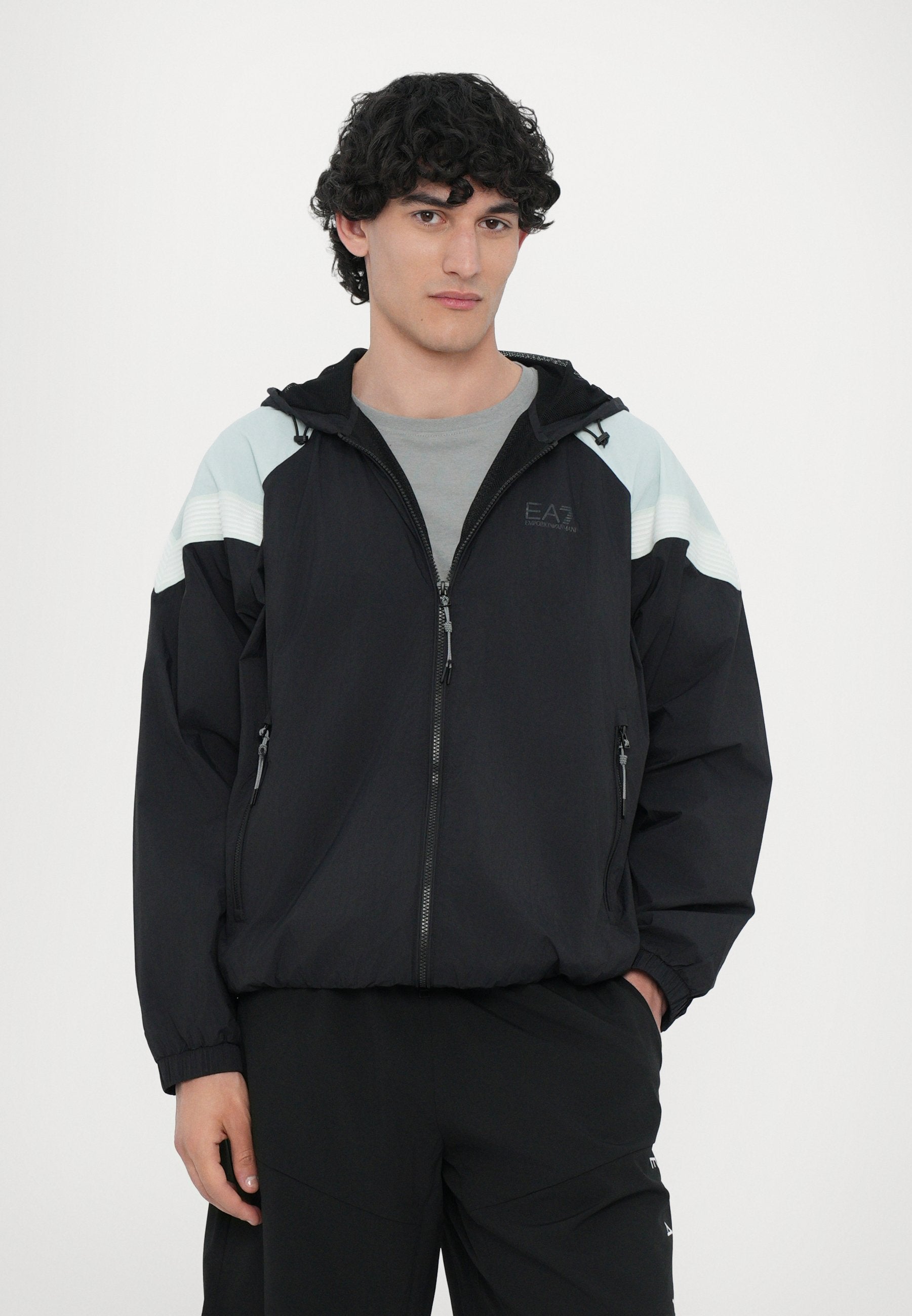 EA7 Emporio Armani Übergangsjacke Media 8