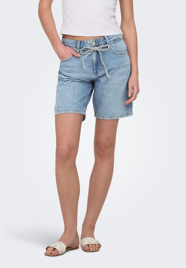 ONLY Denim ONLLUMI Mid waist Wide Leg Fit - Denim shorts - light blue denim