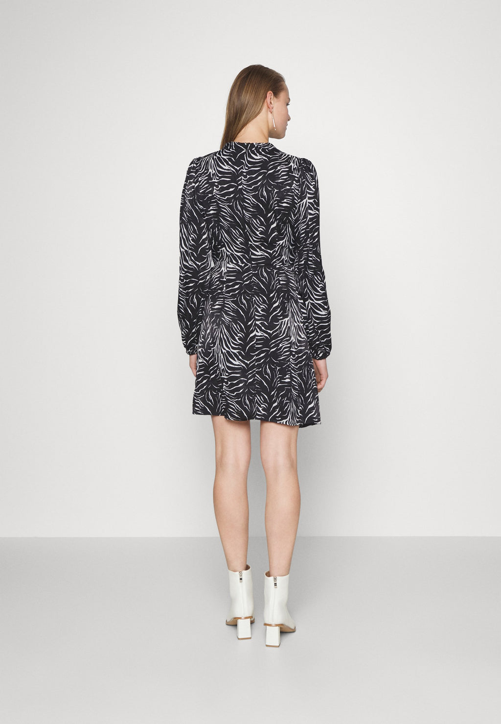 ONLY ONLMILLE WRAP DRESS