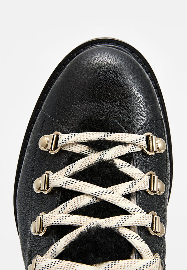 Jimmy Choo ESHE