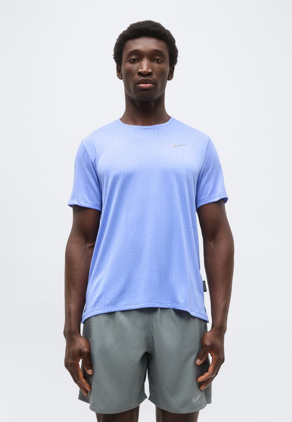 Nike Performance BREATHE MILER - Sports T-shirt - royal pulse