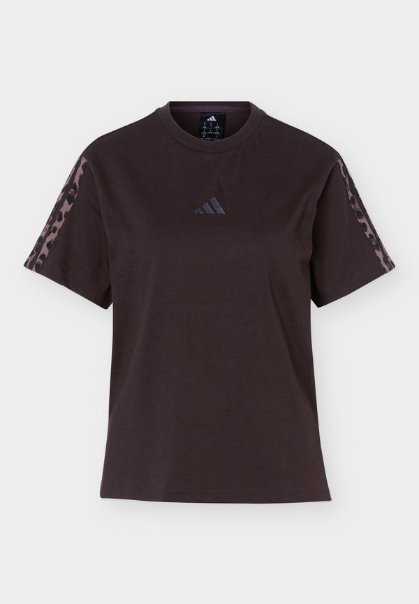 adidas Sportswear SEASONAL ESSENTIALS ANIMAL 3 STRIPES - Print T-shirt - aurora coffee/multicolor/preloved brown