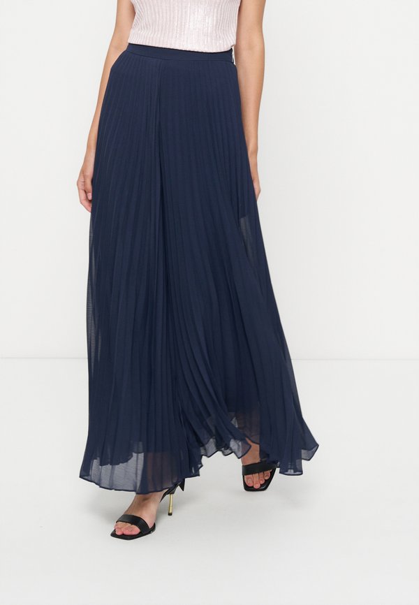 Ted Baker YOSHINO