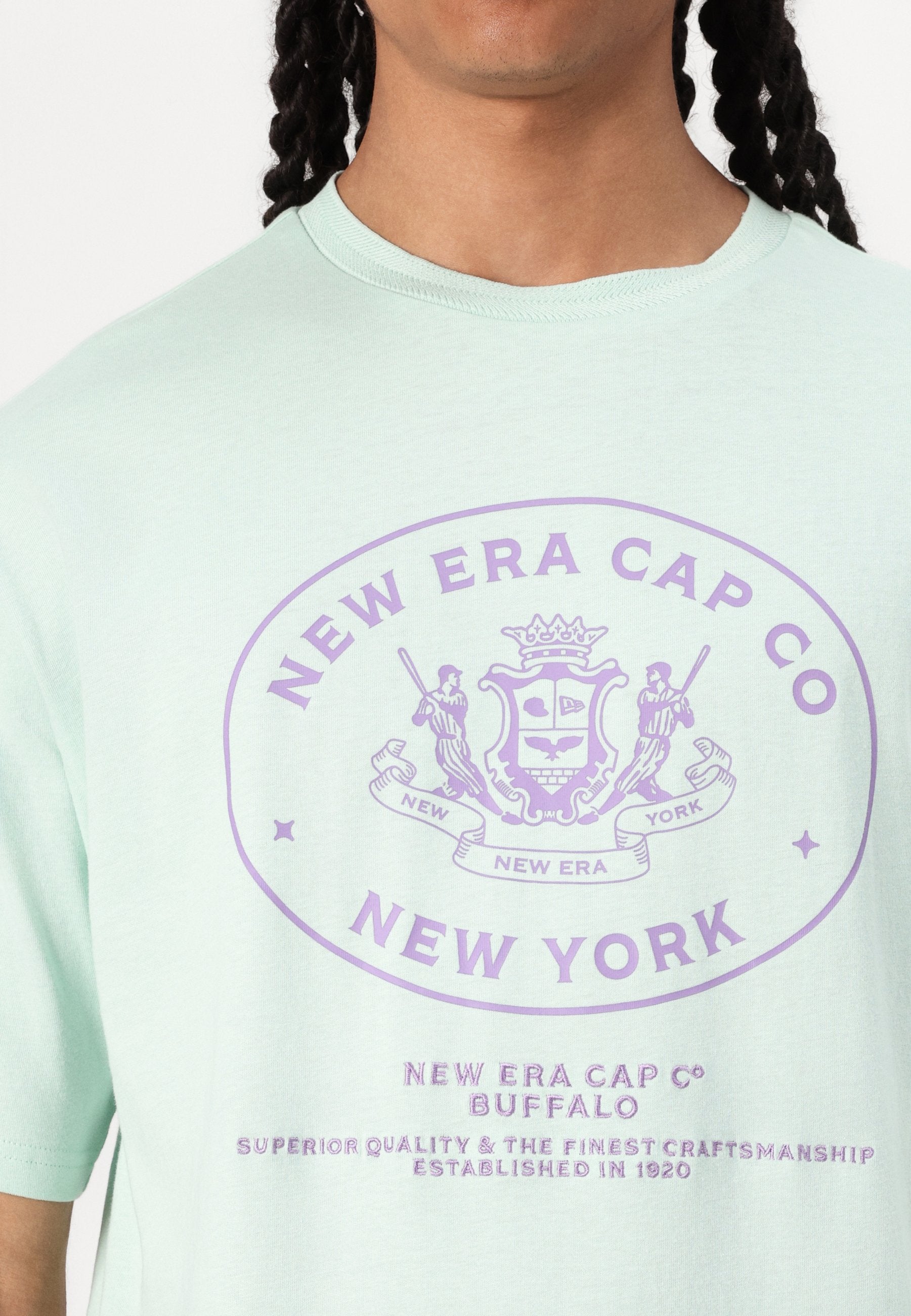 New Era CREST GRAPHIC TEE