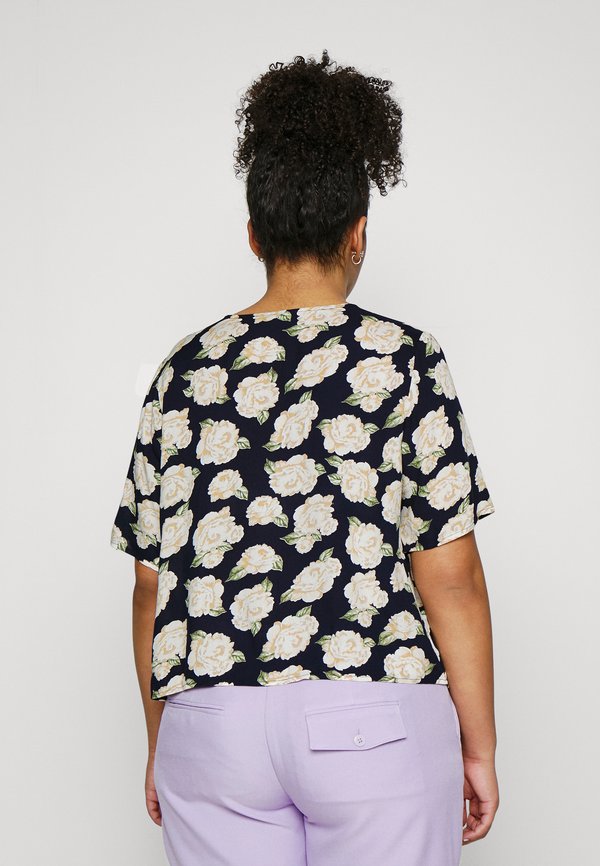 Pieces Curve CROP TIE