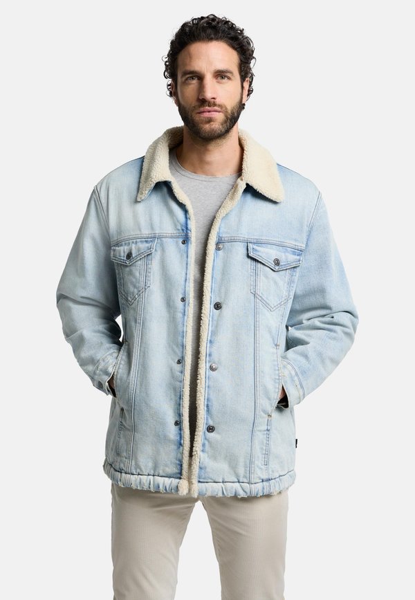 7 for all mankind