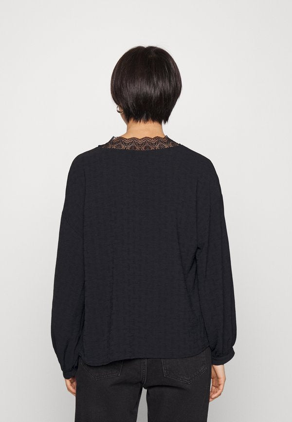 Vero Moda Petite VMLYRA V-NECK
