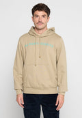 Beige Kapuzenpullover mit einer Vorderasche, mit türkisfarbenem Text "ALLE RECHTE VORBEHALTEN", aus weichem, strukturiertem Stoff gefertigt.