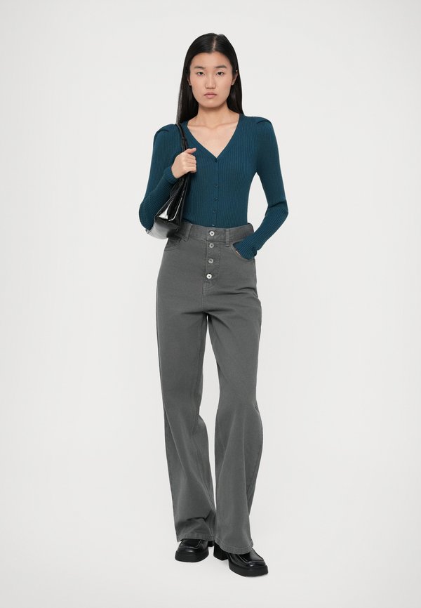 AERON LEANDRA LONG SLEEVED