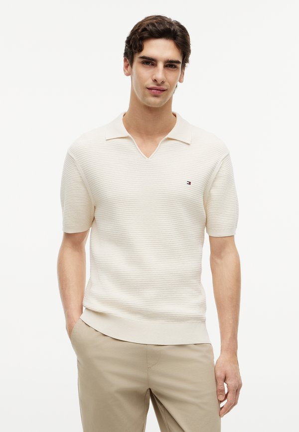 Tommy Hilfiger SEASONAL STRUCTURE JONNY ELEVATED ESSENTIALS - Polo shirt - ivory petal