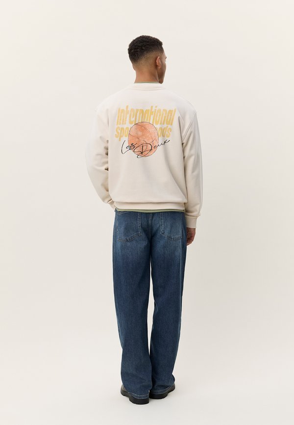 Les Deux ABRAM INSCRIBE SWEATSHIRT