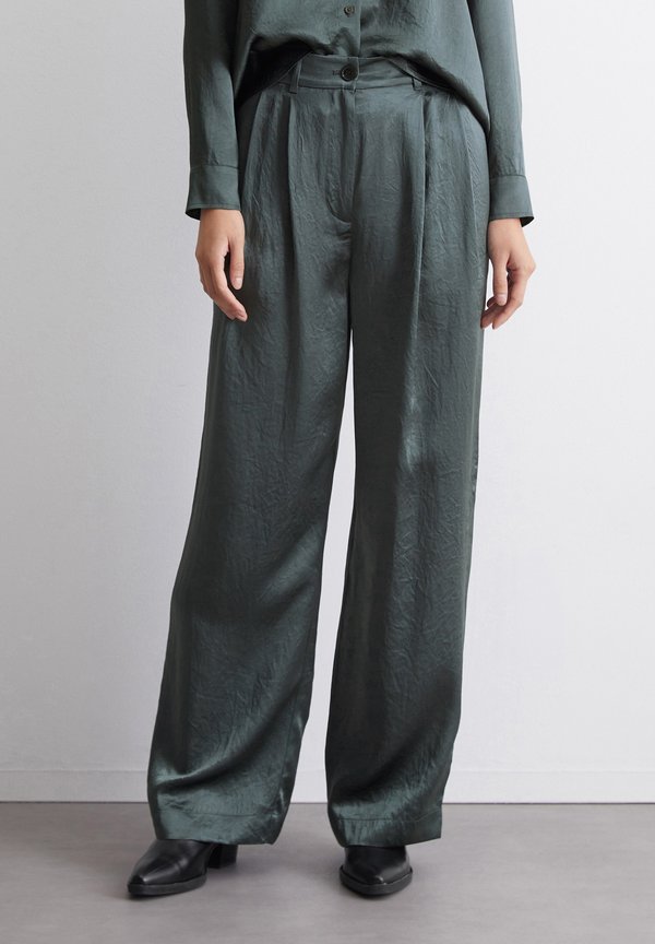 Marc O'Polo PLEATED STYLE WELT POCKETS