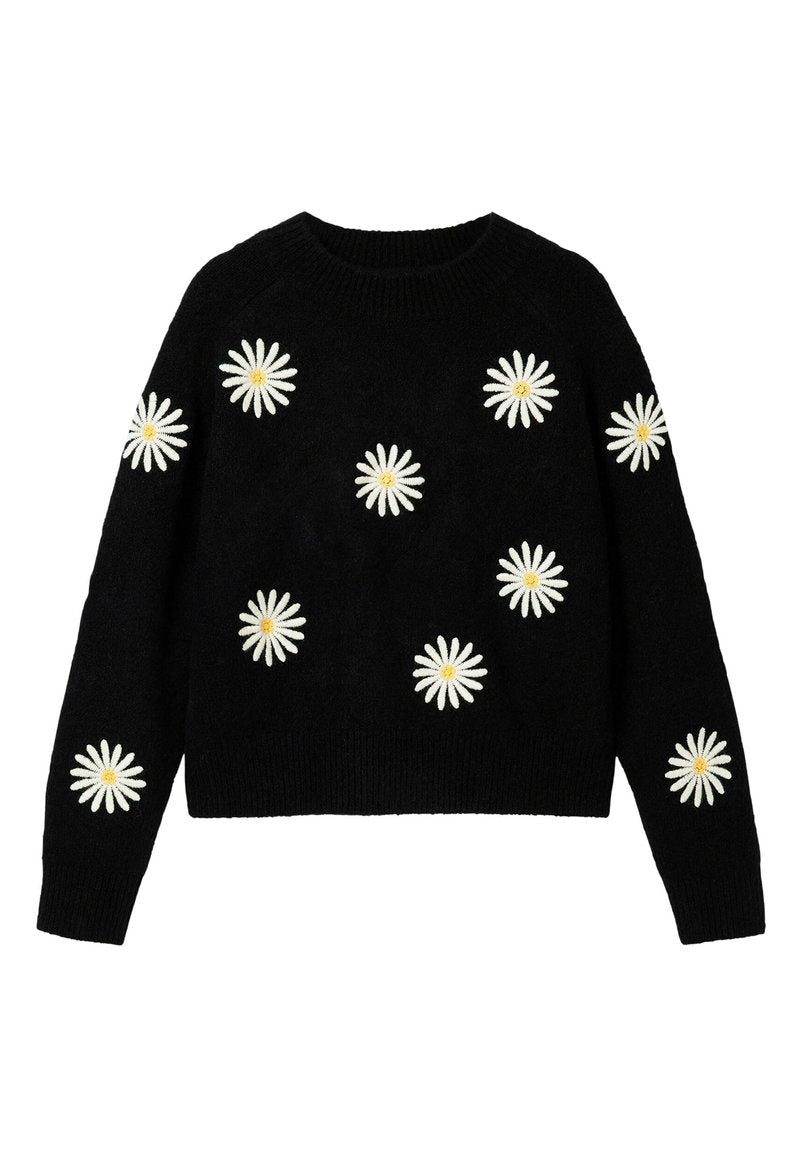 EMBROIDERED FLOWER Media 1