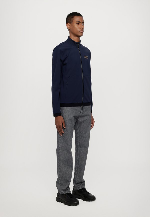 EA7 Emporio Armani
