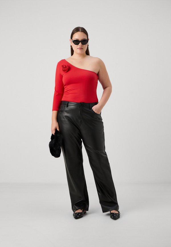 ONLY Carmakoma CARROYSA ONE SHOULDER 3/4