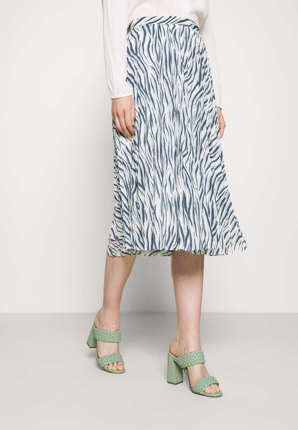 Marks & Spencer PLEAT SKIRT
