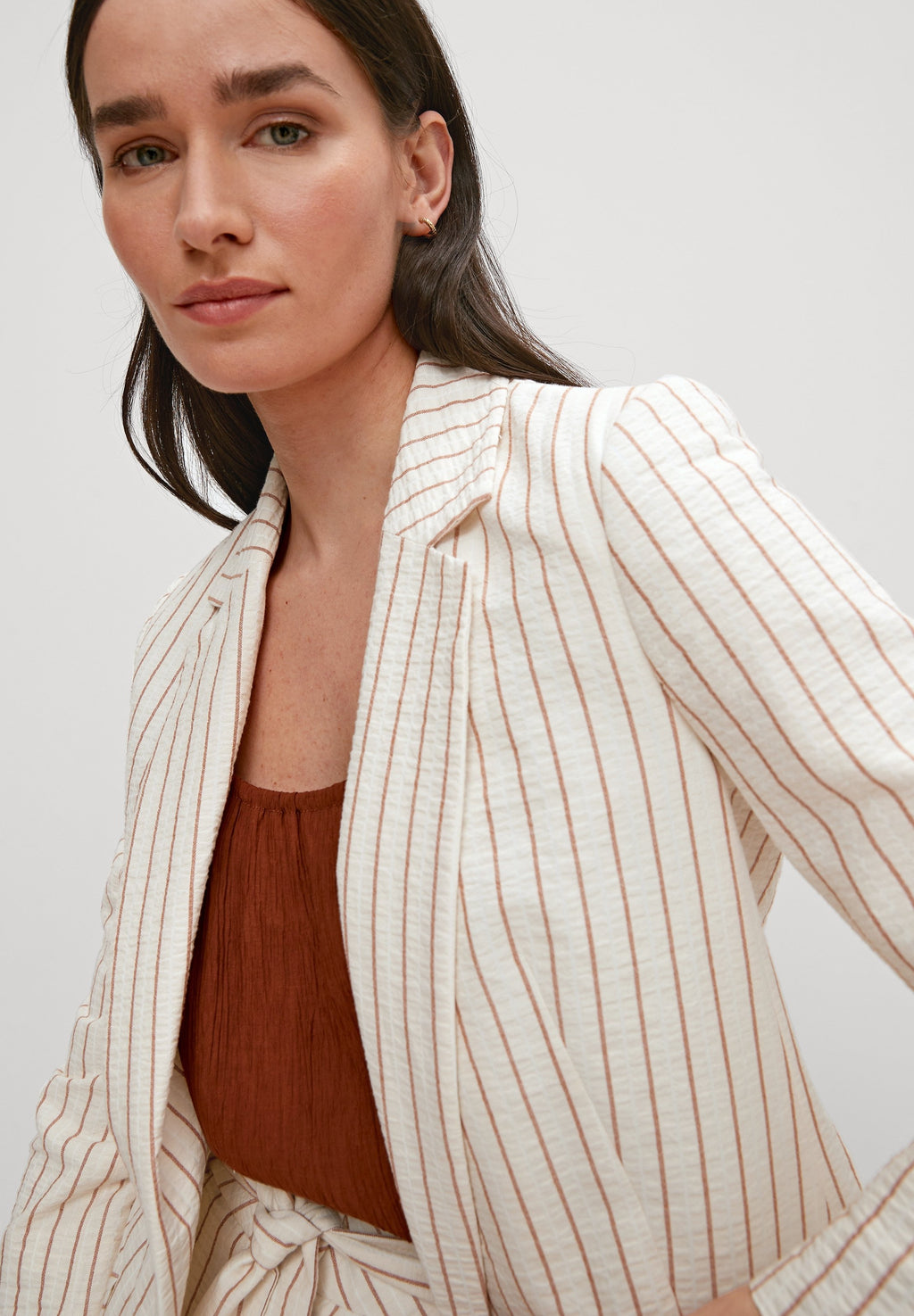 comma Blazer Media 5