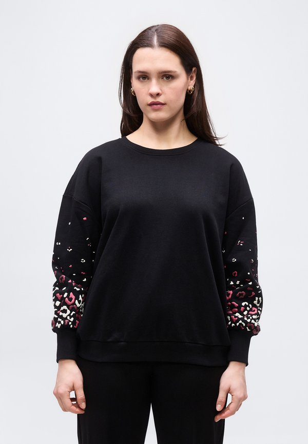 ONLY Carmakoma CARBROOKE O NECK
