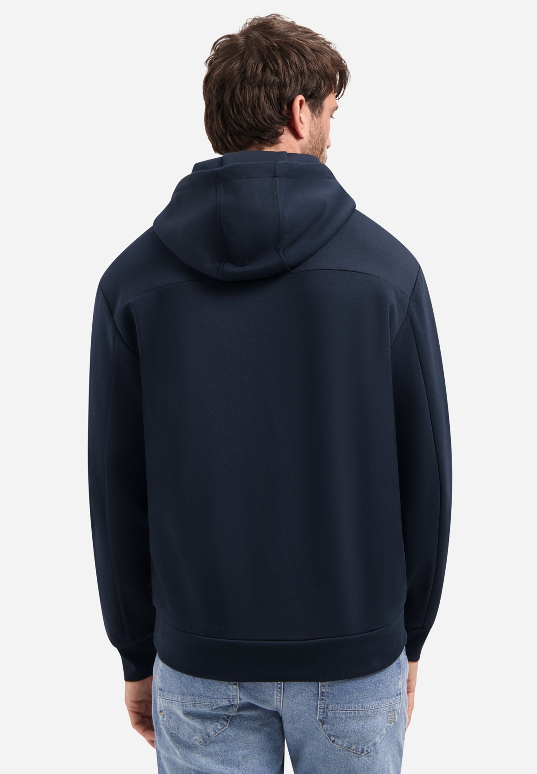 HOODED Media 4