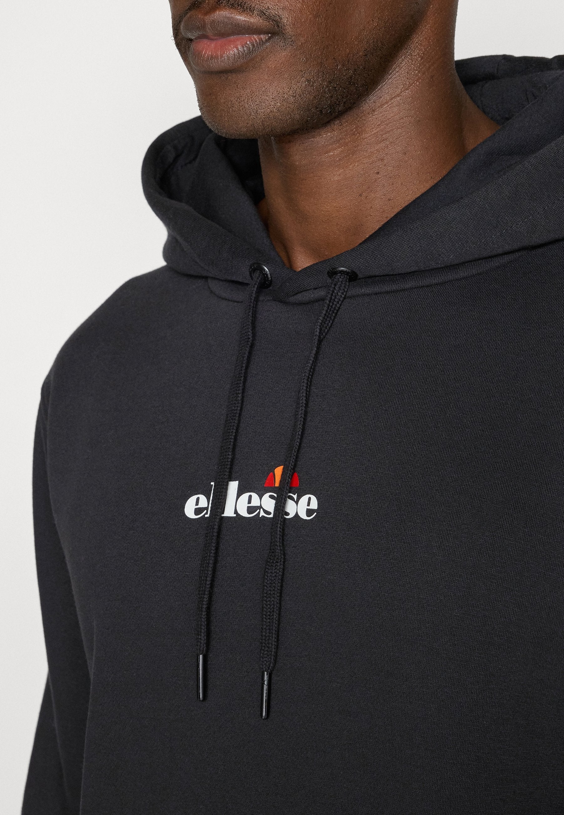 Ellesse PERSHUTA 2