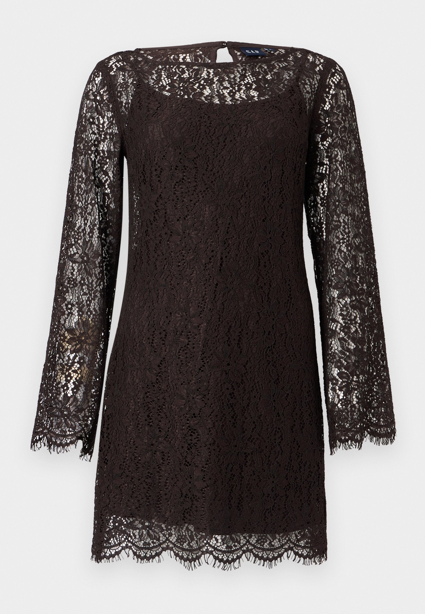 Schwarzes Spitzenkleid mit langen Ärmeln, floralem Muster, gewelltem Saum und einem Schlüssel-Loch-Verschluss am Rücken, vor einem schlichten Hintergrund dargestellt.