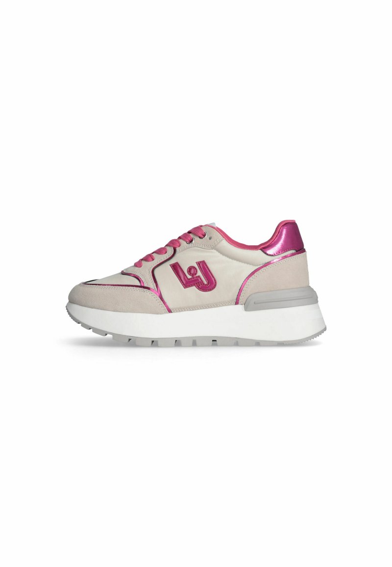 SNEAKERS Media 1