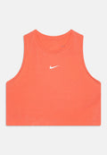 Helles korallenfarbenes ärmelloses Crop-Top aus leichtem Stoff. Verfügt über einen runden Ausschnitt und ein kleines weißes Nike-Logo auf der Vorderseite.