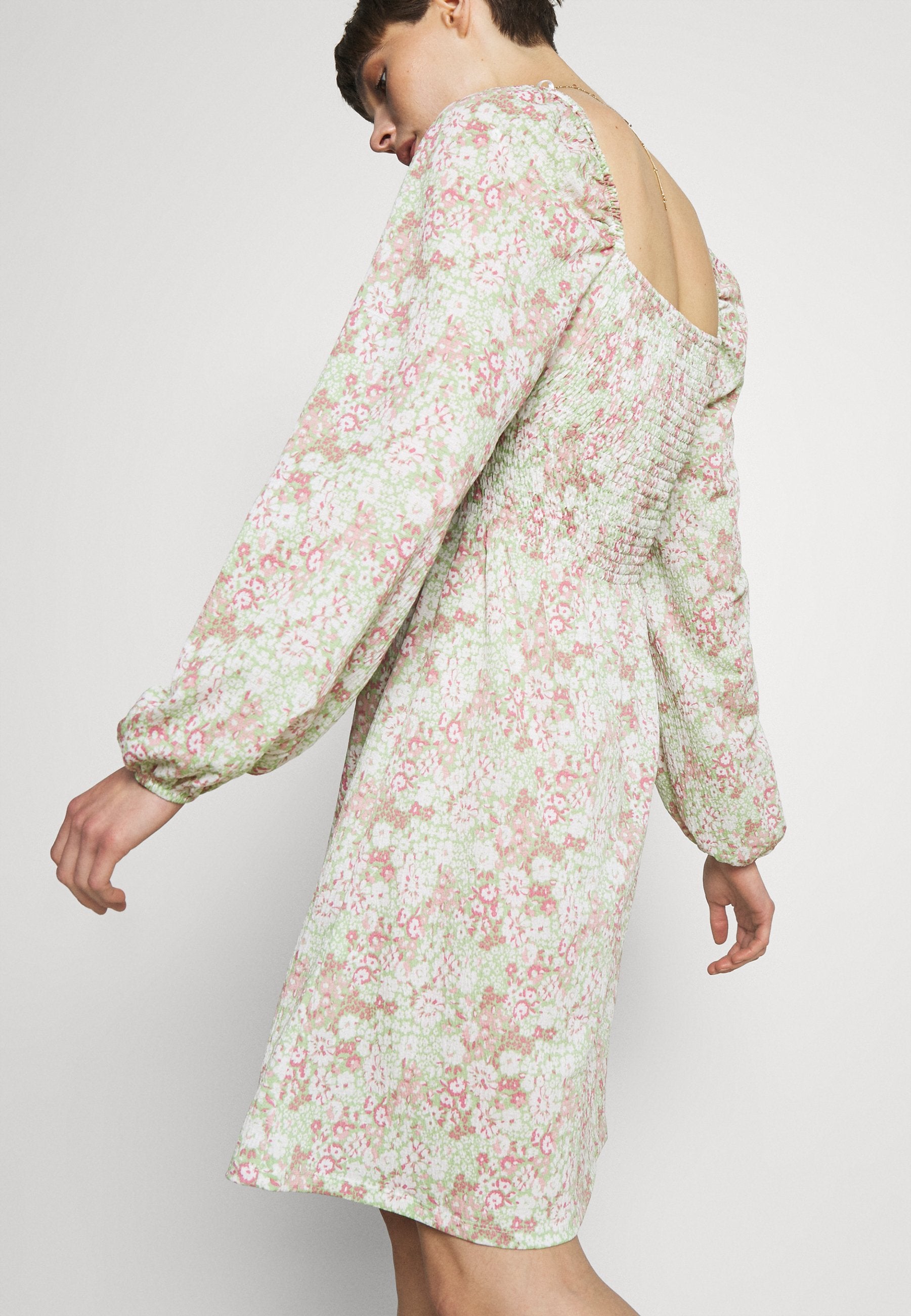Gina Tricot EXCLUSIVE BITTE SMOCK DRESS