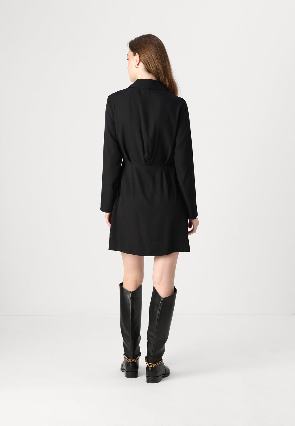 FLUID WRAP SHORT DRESS Media 4