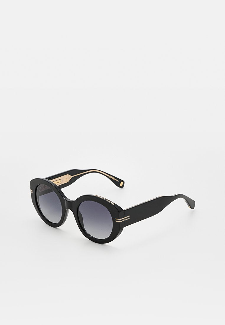 MARC JACOBS