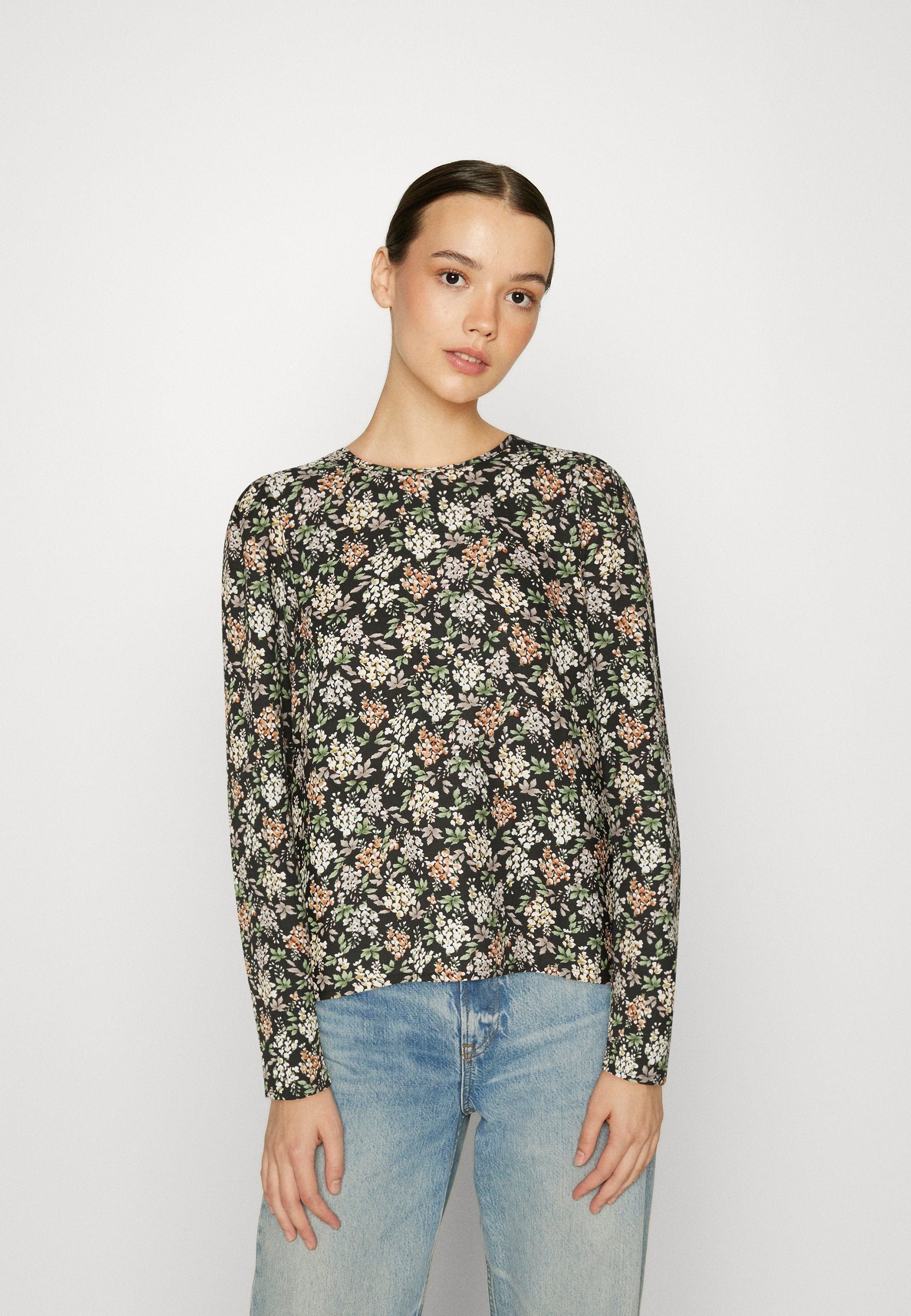ONLY ONLRYLEE O NECK PUFF SLEEVE