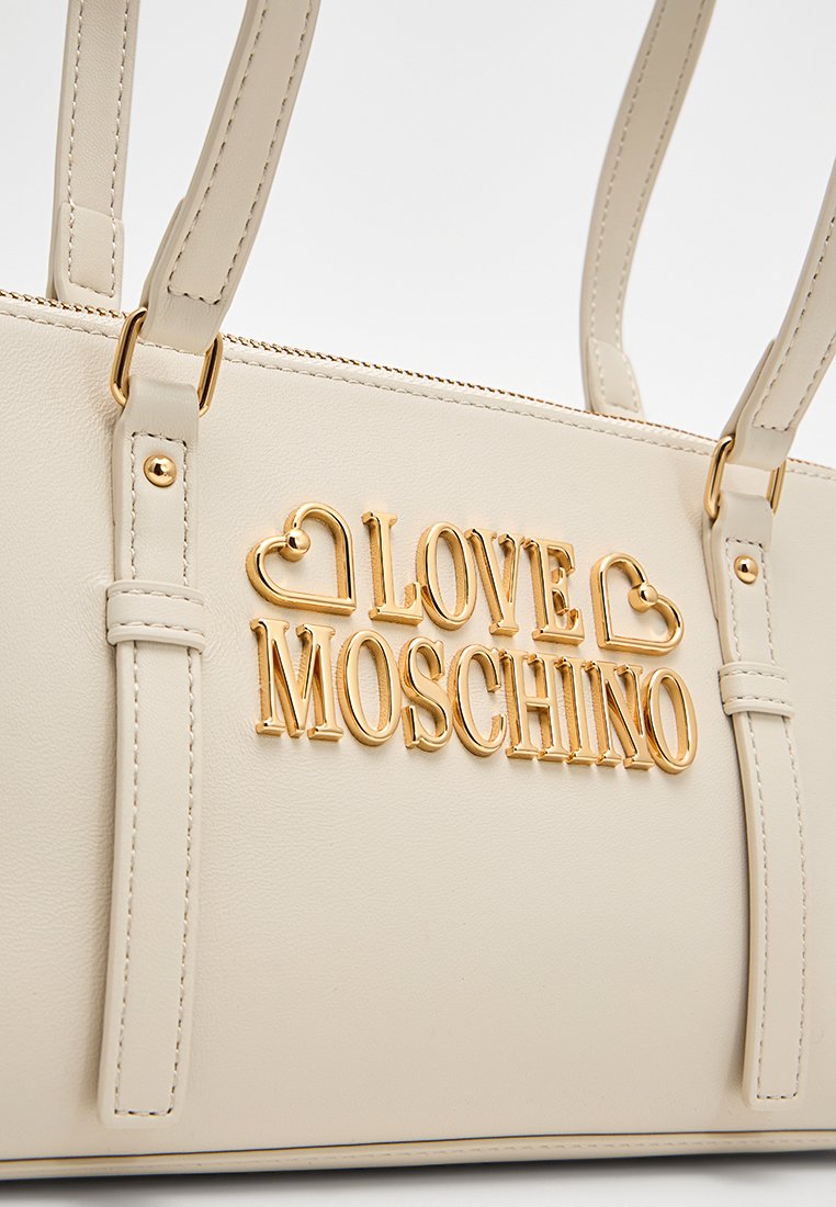 Love Moschino