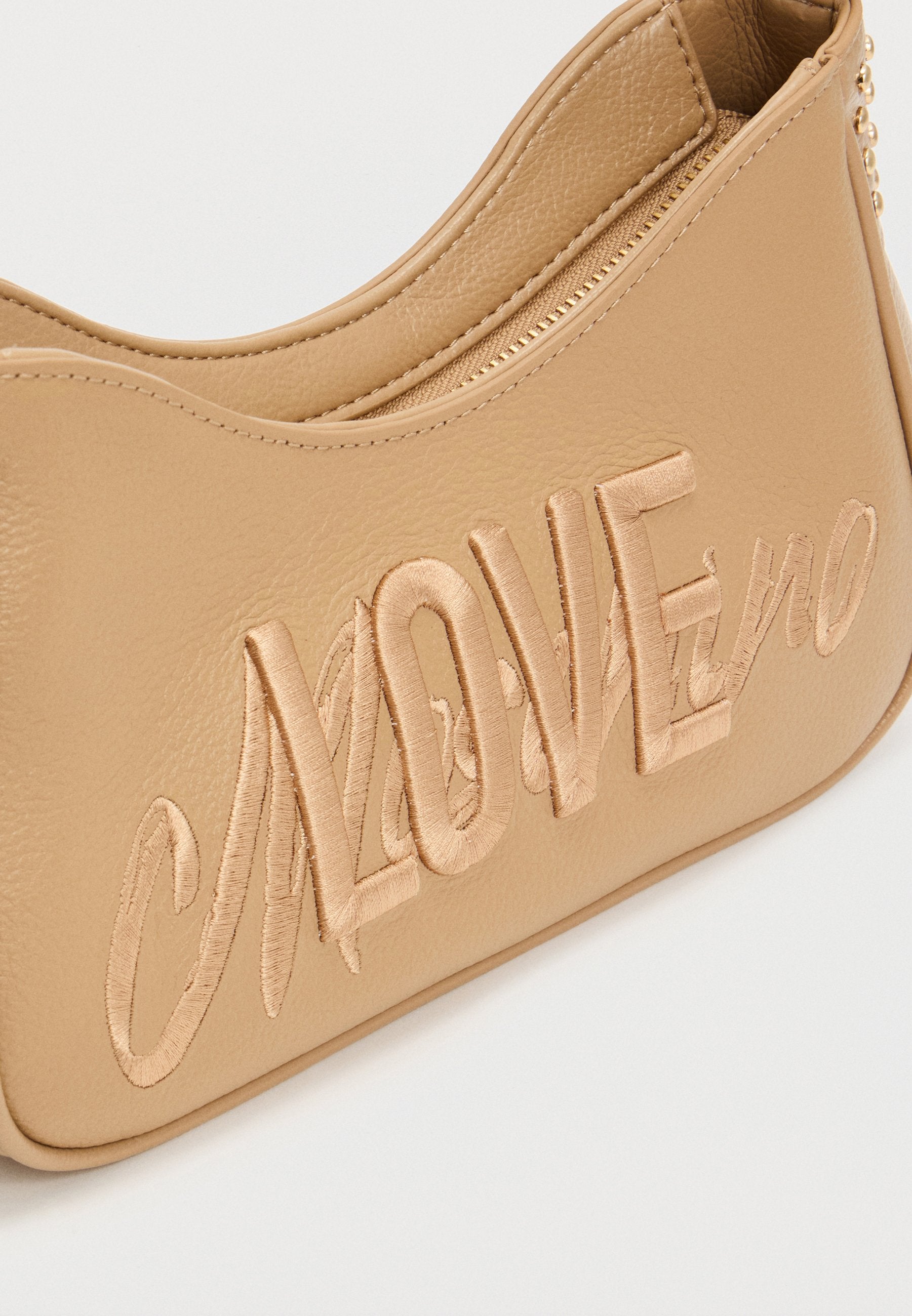 Love Moschino