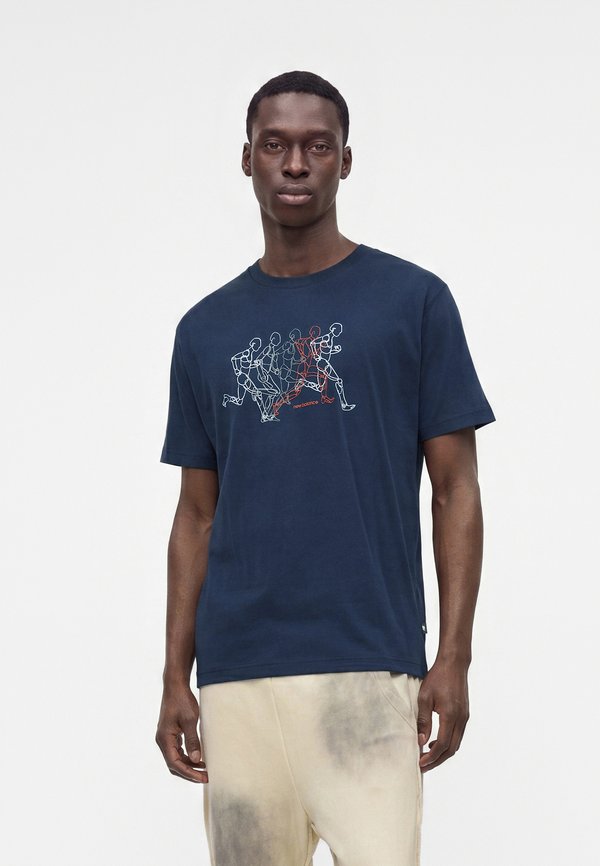 New Balance REPEAT PERFORMANCE RUNNER - Print T-shirt - navy
