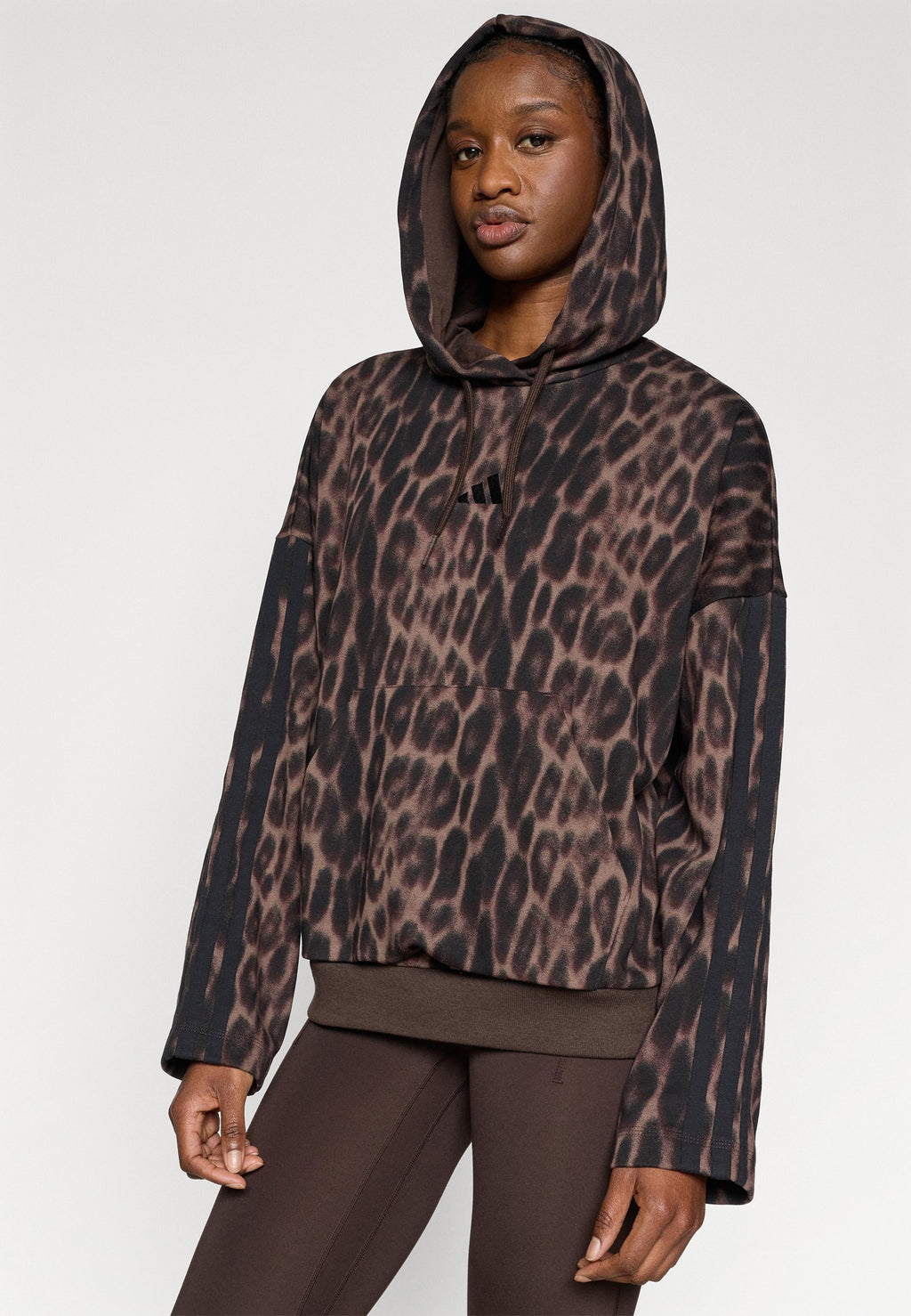 adidas Sportswear SEASONAL ESSENTIALS LEOPARD PRINT FRENCH TERRY WITH 3 STRIPES