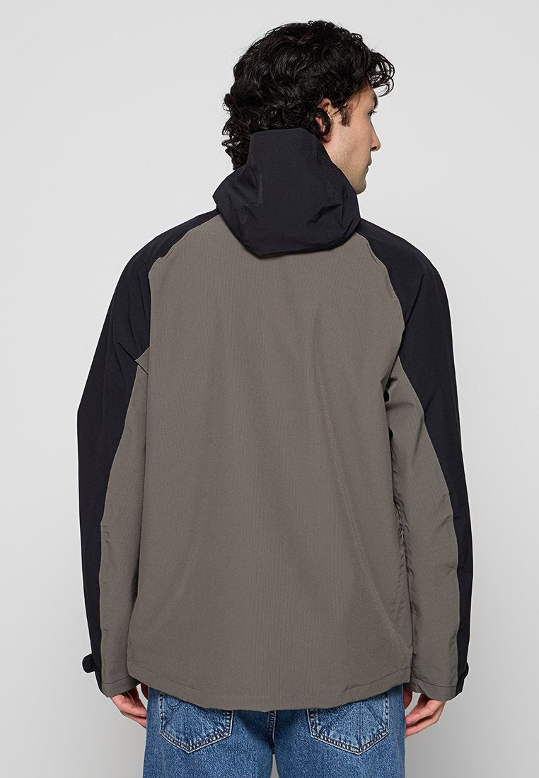 Reebok RODDEN WINDRUNNER