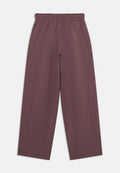 Braune Hosen mit weitem Bein, elastischem Bund und Seitentaschen, gefertigt aus weichem, glattem Stoff mit dezentem Nike-Logo am linken Bein.