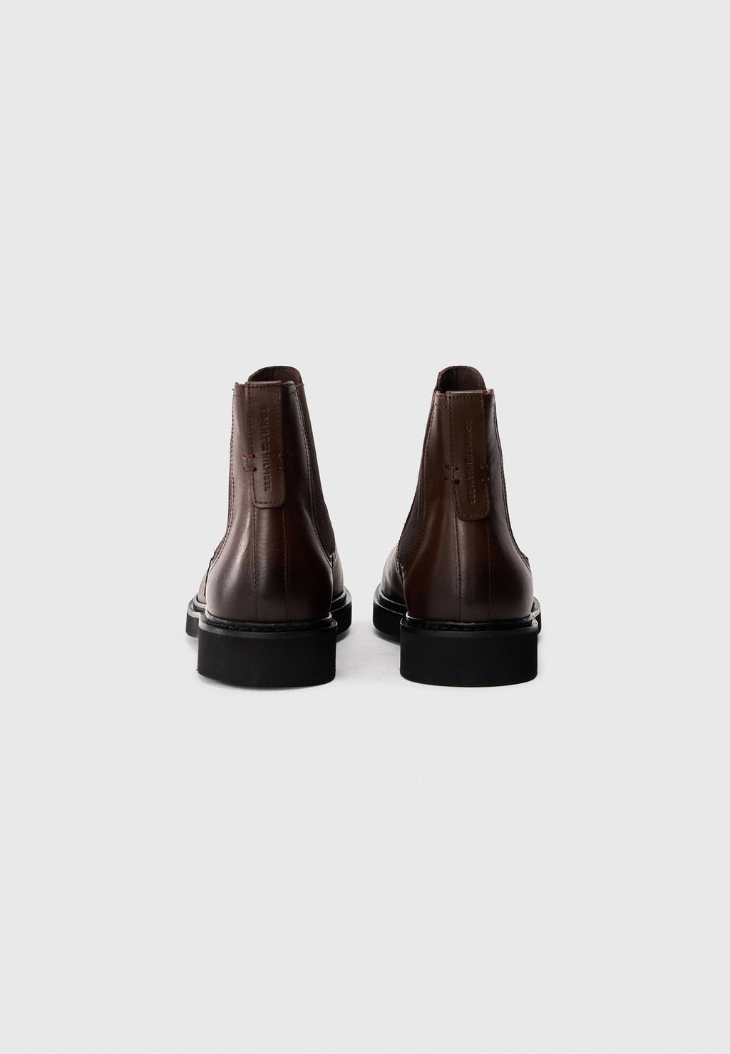 LIGHTWEIGHT LEATHER CHELSEA BOOTS Media 3