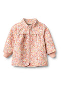 Gesteppte pinke Jacke mit floralem Druck, elastischen Bündchen und einem Frontreißverschluss. Verfügt über einen abgerundeten Kragen und zwei Seitentaschen.