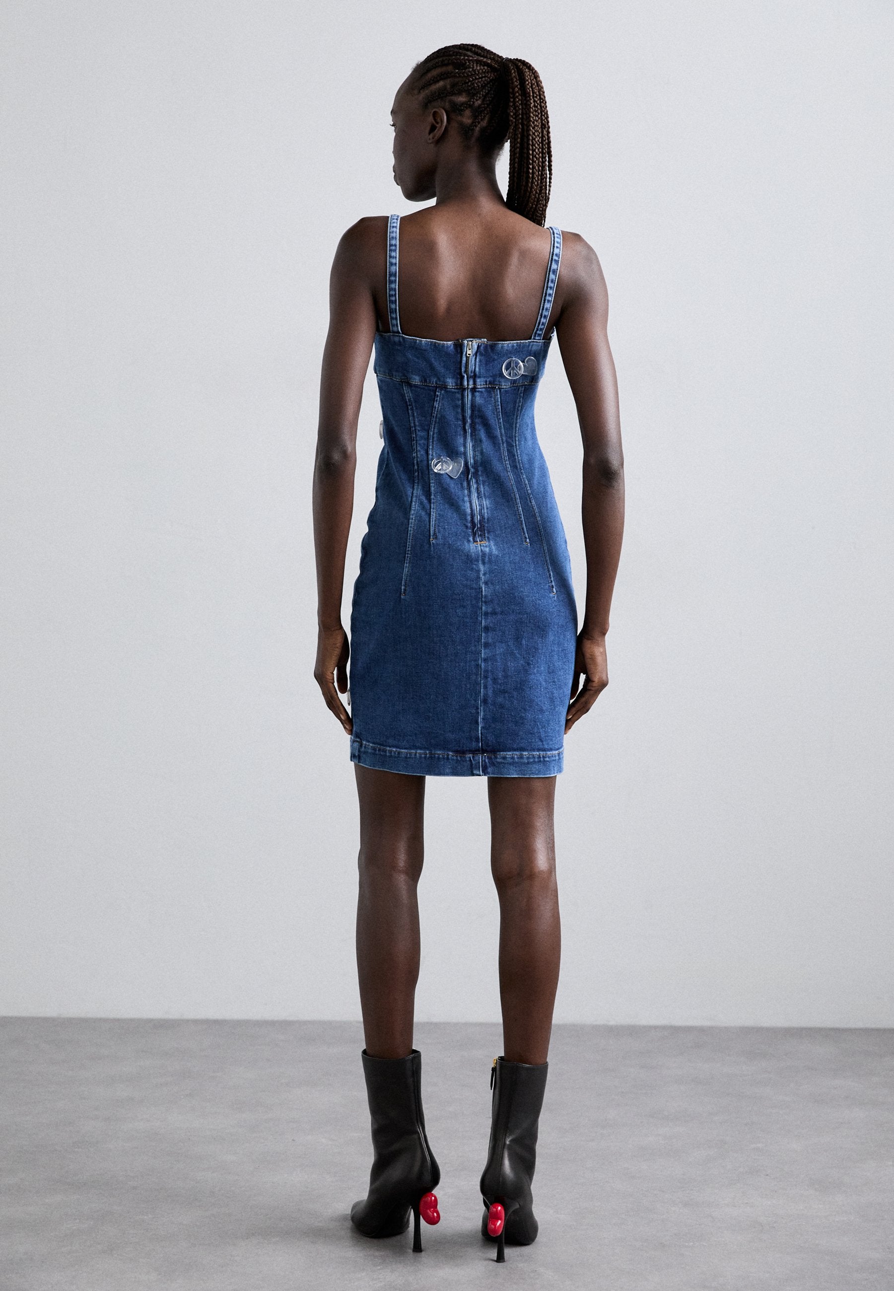 MOSCHINO JEANS