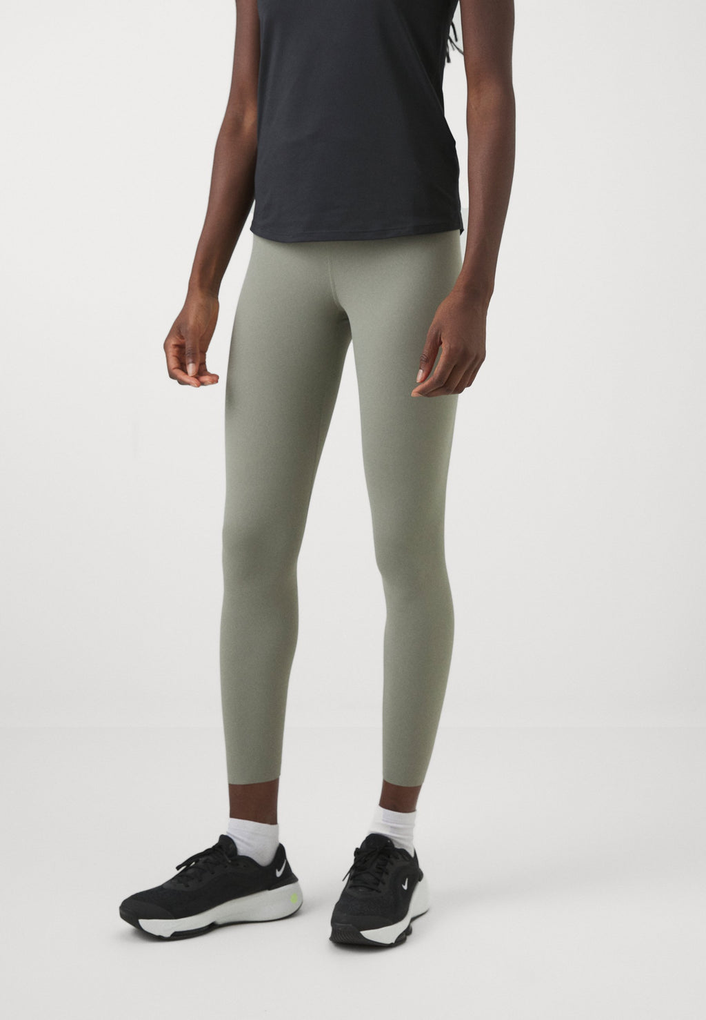 Nike Performance ZENVY HR 7/8