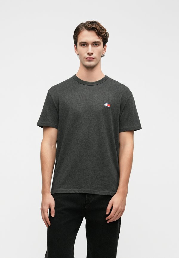 Tommy Jeans TJM REG BADGE TEE EXT