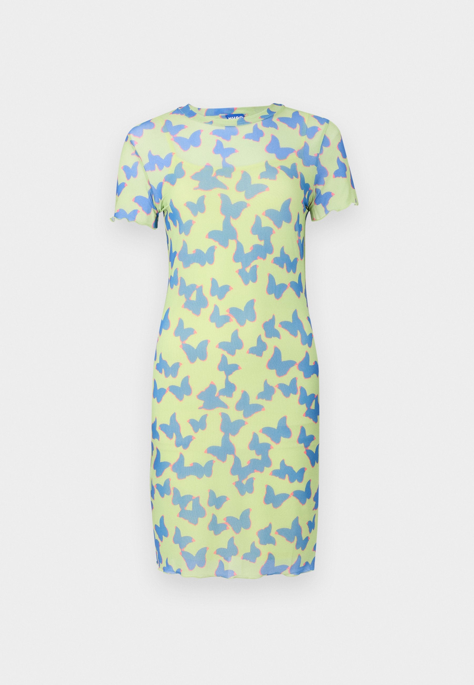 Kurzes Kleid aus hellgrünem Stoff, mit einem Schmetterlingsmuster in Blau und Pink. Glatte Textur mit einer taillierten Silhouette.