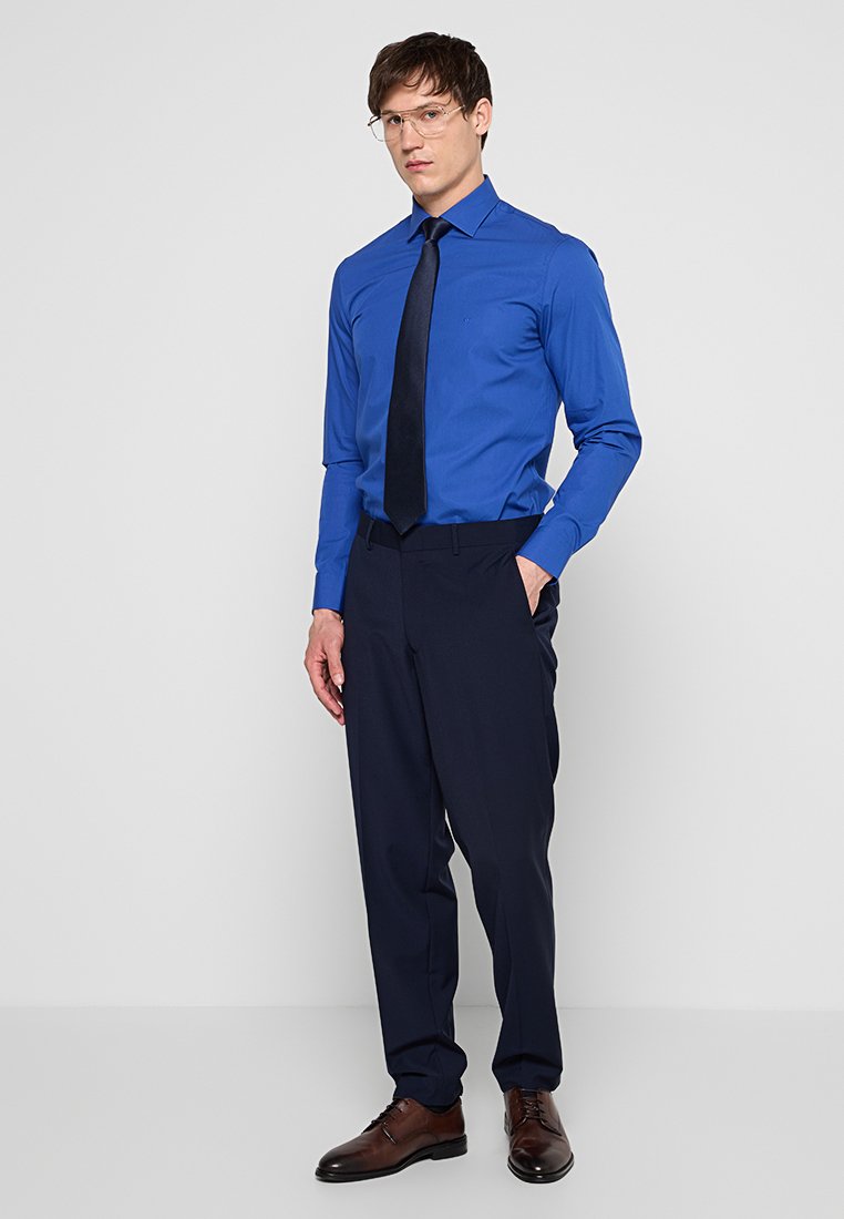 Michael Kors SLIM FIT