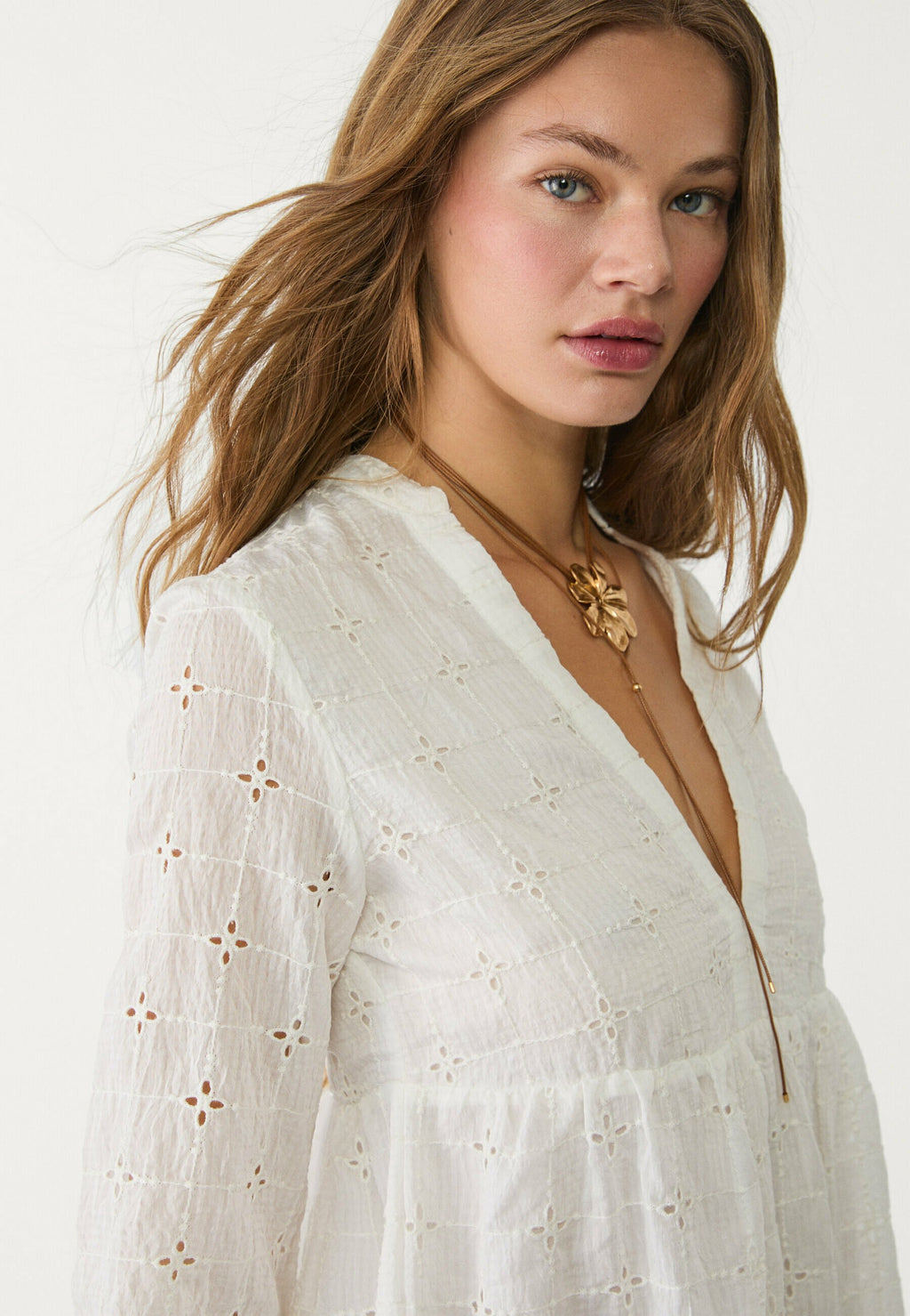 Stradivarius FLOWING WITH EMBROIDERY
