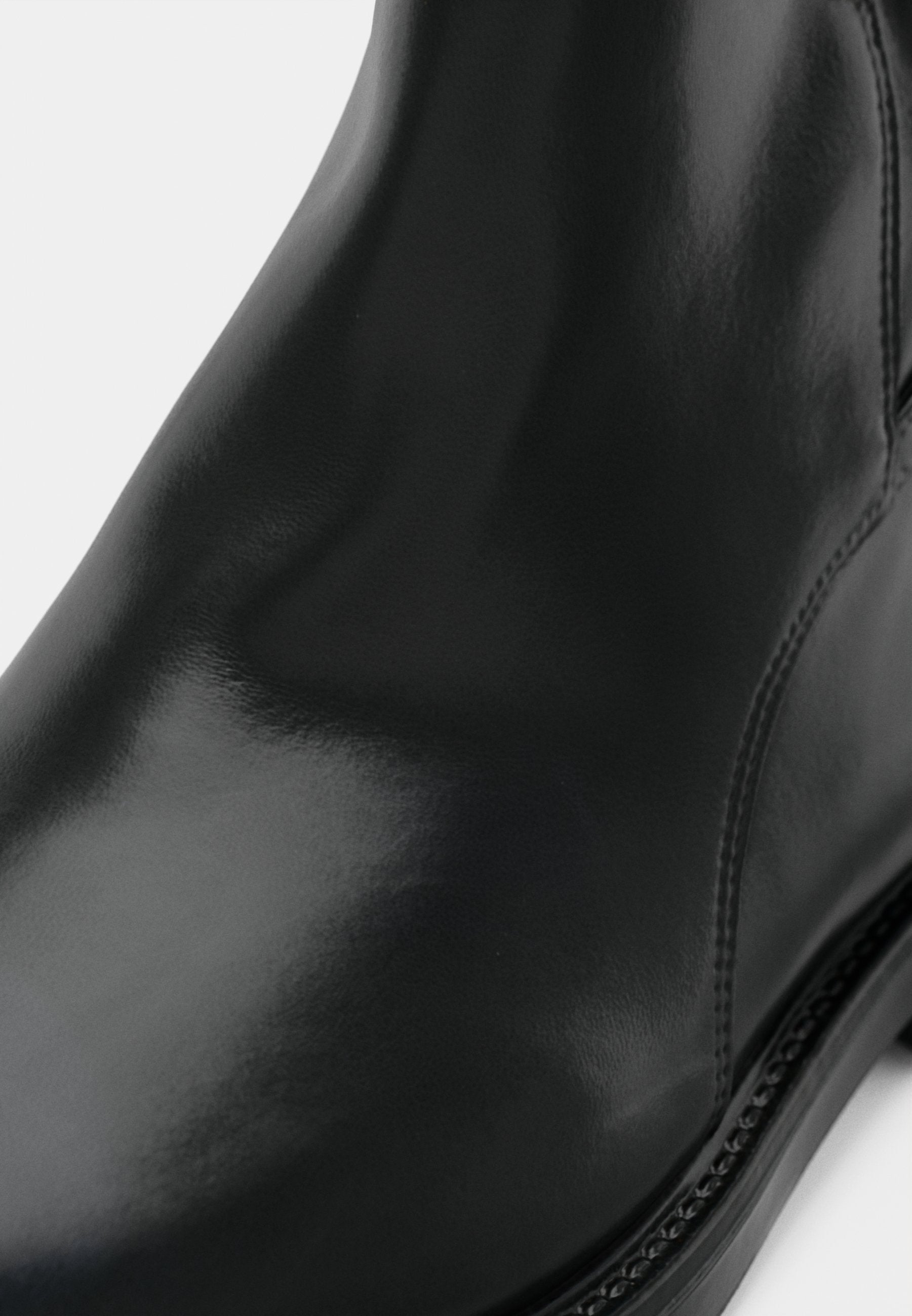 BLAKE SIGNIA BOOT Media 7