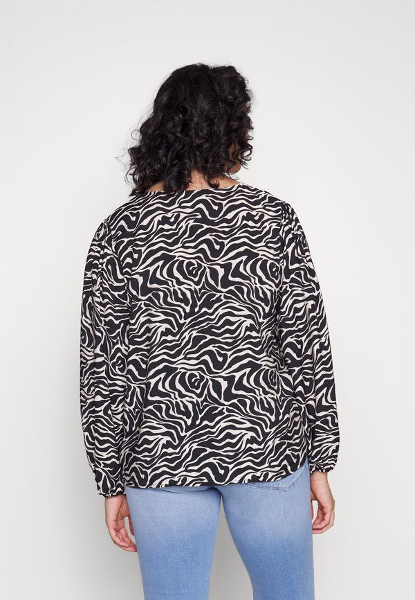 Object Curve OBJLEONORA V-NECK