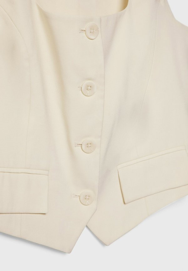 Stradivarius WITH A SQUARE-CUT NECKLINE