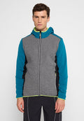 Graue Mid-Layer-Jacke mit türkisfarbenen Ärmeln und schwarzen Seiten. Verfügt über einen Reißverschluss, eine Kapuze und kontrastierende gelbe Akzente entlang der Kanten.